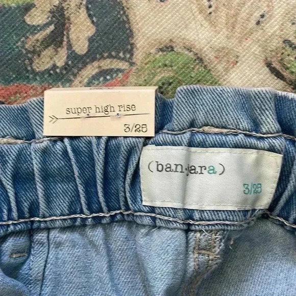 NWT Banjara denim super high rise shorts size 3. - Picture 4 of 5